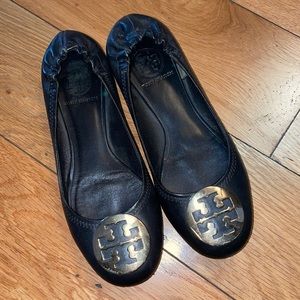 Classic Tory Burch flats with gold logo